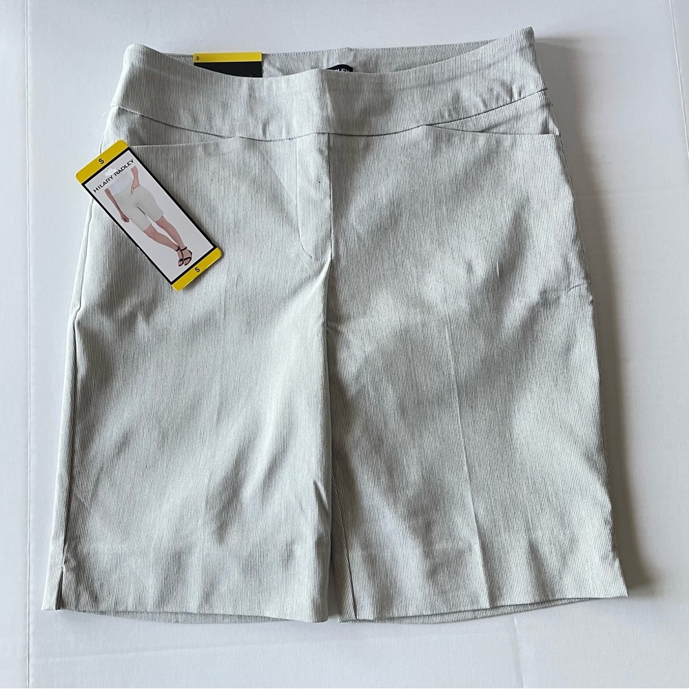 Hilary Radley Women’s Pull On Bermuda Shorts Off-White & Gray Sz S New with Tags